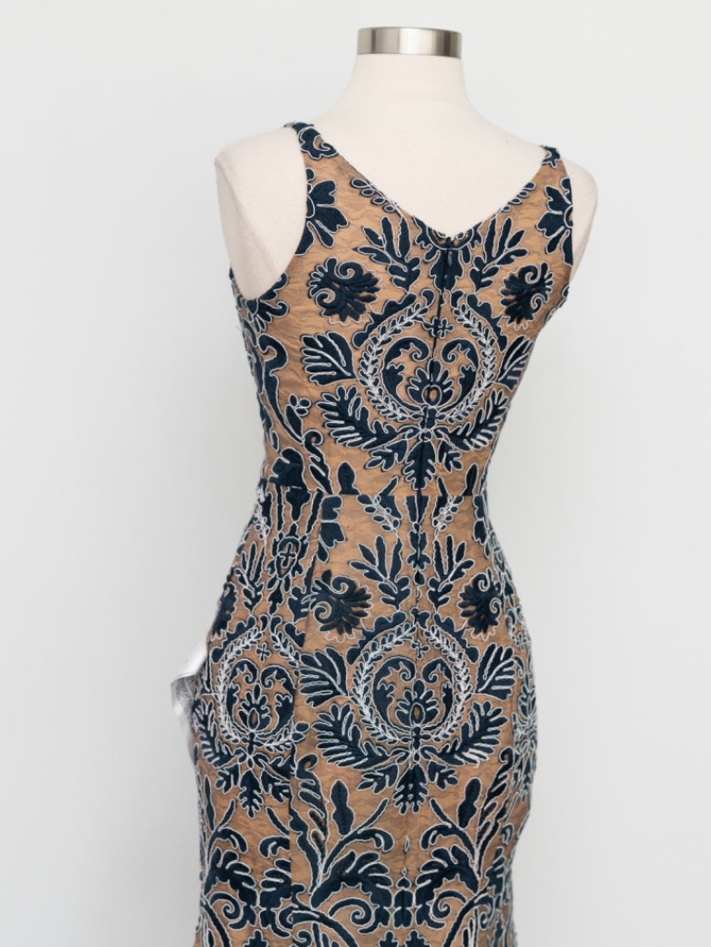 Dress the Population - Isabelle Midi Dress - Picture 10 of 12
